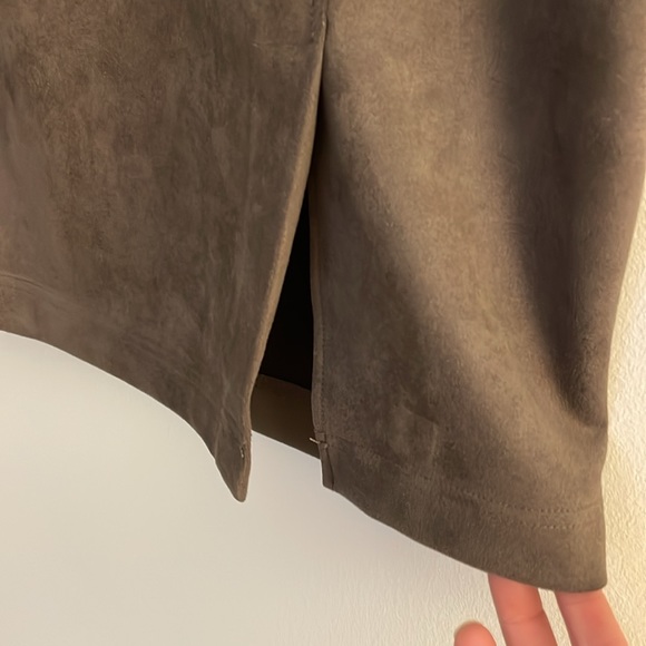 Suede like Skirt - Picture 2 of 6